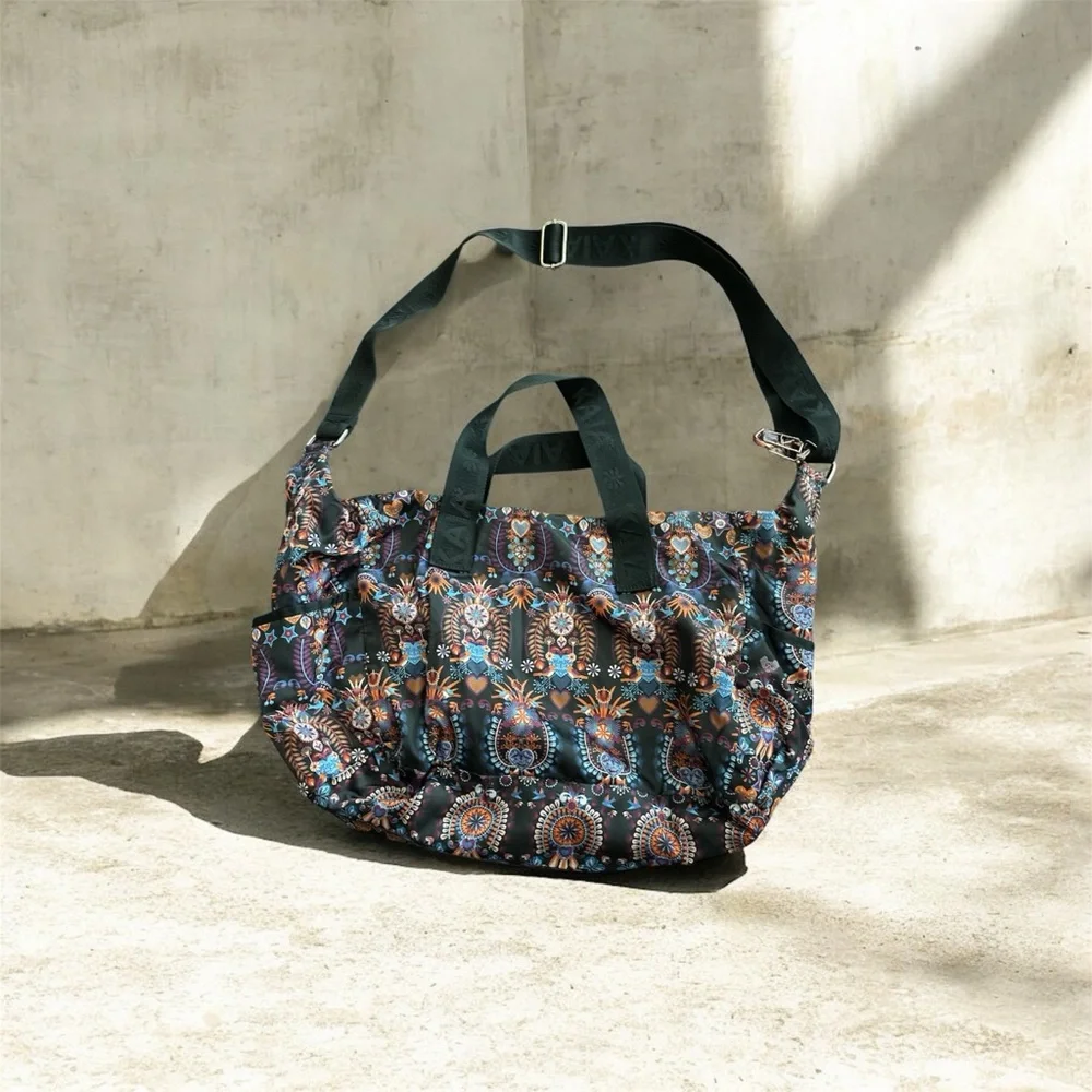 Kaia Multicolor Women's Weekender Travel or Baby Duffel Bag $40 obo